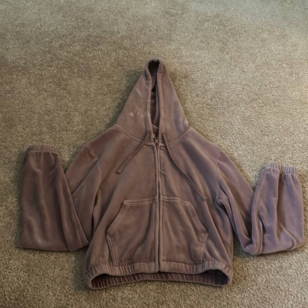 purple cropped zip up hooded jacket